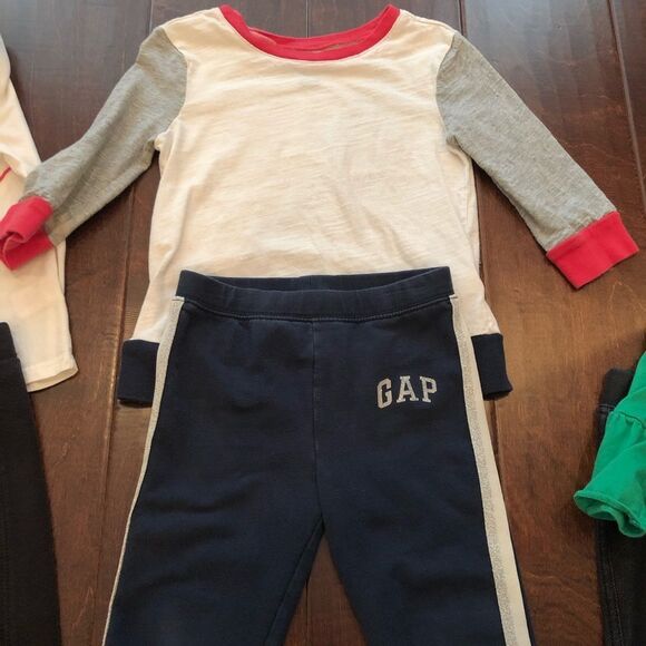 Bundle of long sleeves and pants - Picture 6 of 8